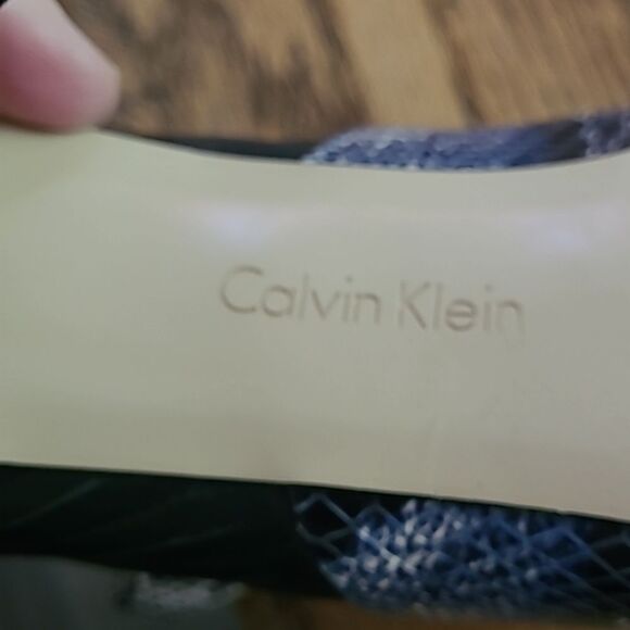 Calvin Klein sz 8 faux snakeskin heels - Picture 4 of 10